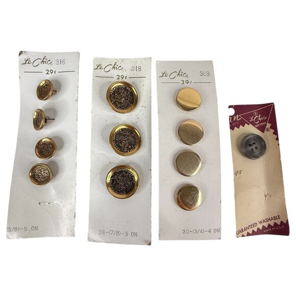 VTG Le Chic Buttons Various Sizes & Colors 18 Cards Some Partial Some Complete - Picture 6 of 6